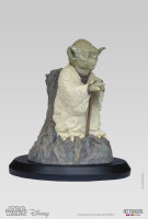 Star Wars - Statue Yoda “Using the force”